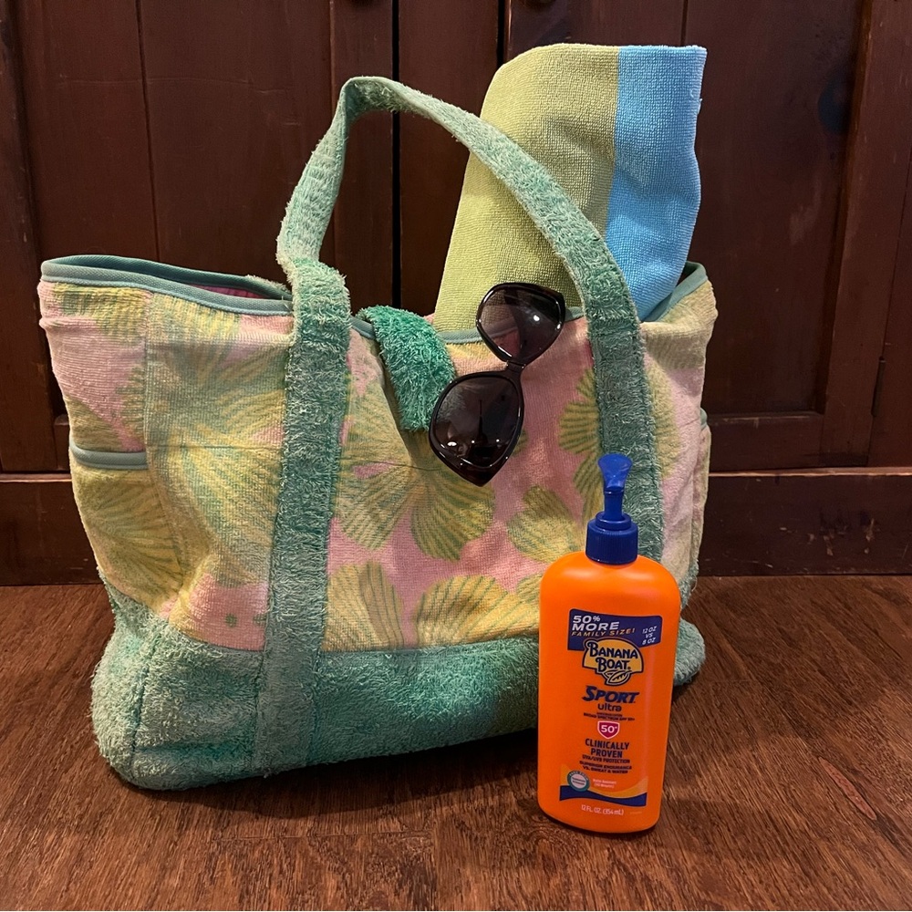 Lilly Pulitzer Terry Beach Bag with Free Shopping Bags